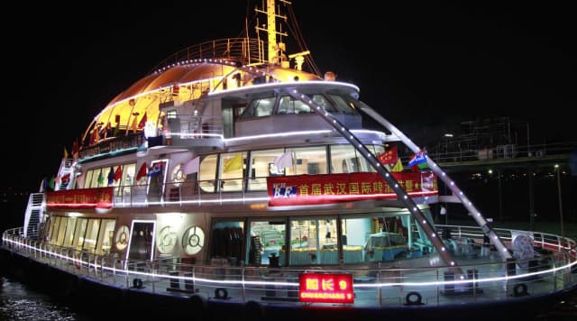 万达“ 船长9 号”游轮
