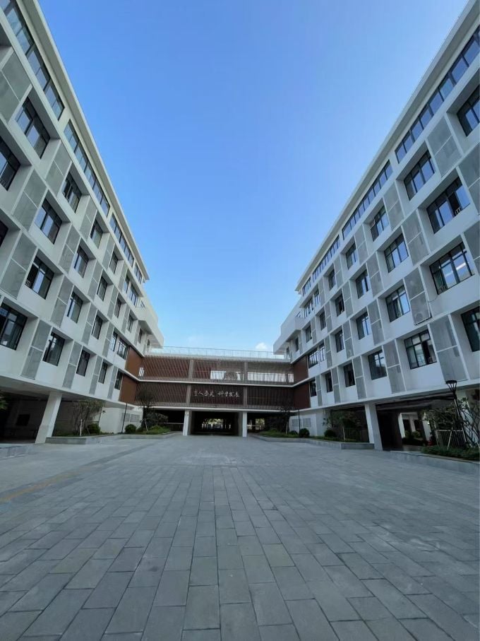深圳市高级中学龙岗学校